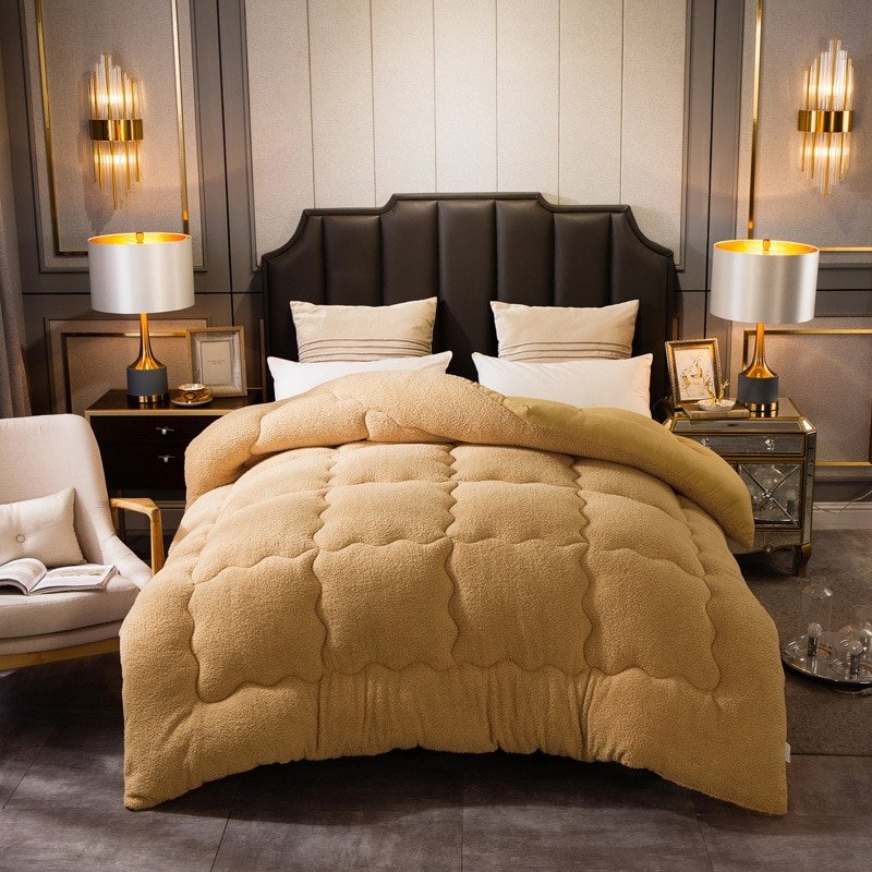 1pcs-Lamb-Cashmere-Velvet-Fabric-Warm-Winter-Wool-Quilt-Thicken-Comforter-Duvet-Blanket-King-Queen-Size-1
