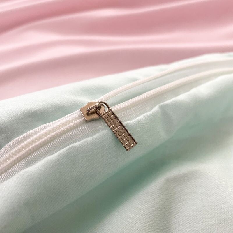 New-Down-Duvet-Cover-220×240-Gradient-Bed-Cover-150×200-Single-Bed-Luxury-Couple-Bed-1-3-4